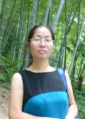 李小英,女,从事计算机教育教学及研究工作多年.