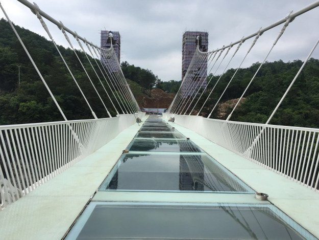 glass bridge 2.jpg